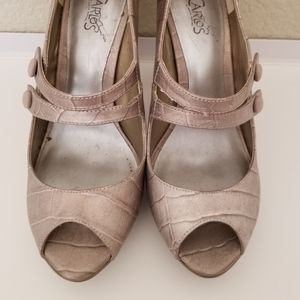 Carlos Santana Platform Heels